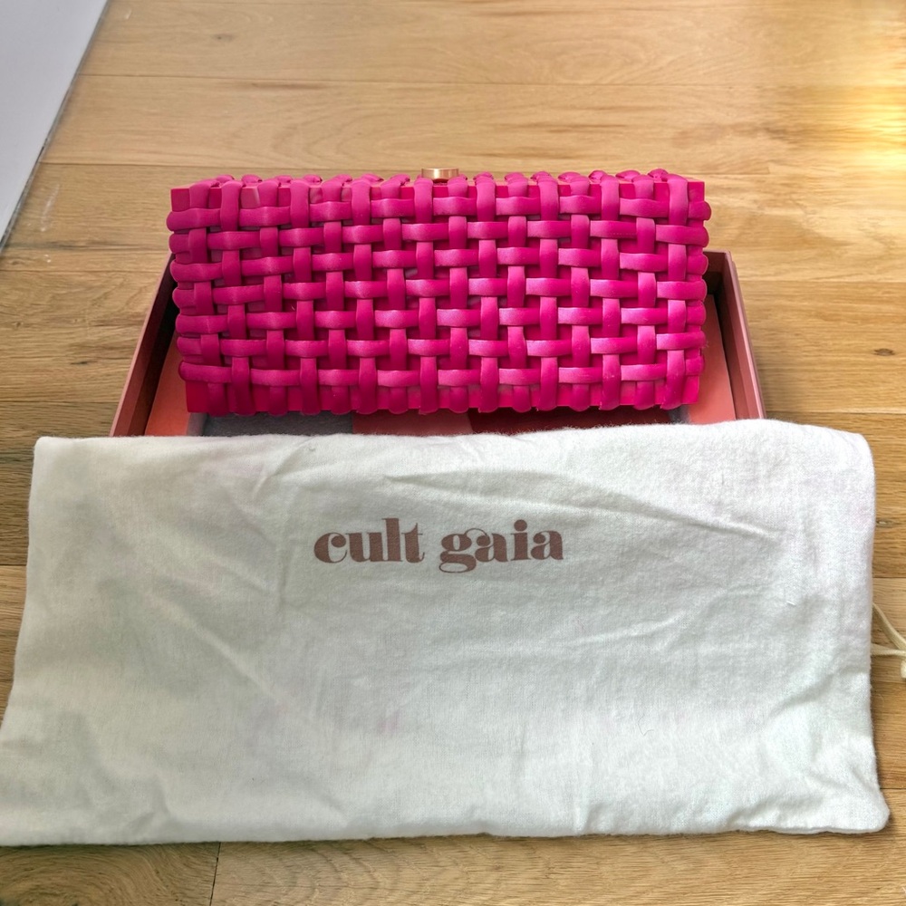 NWT Cult Gaia Jasie Clutch - Qajar Rose